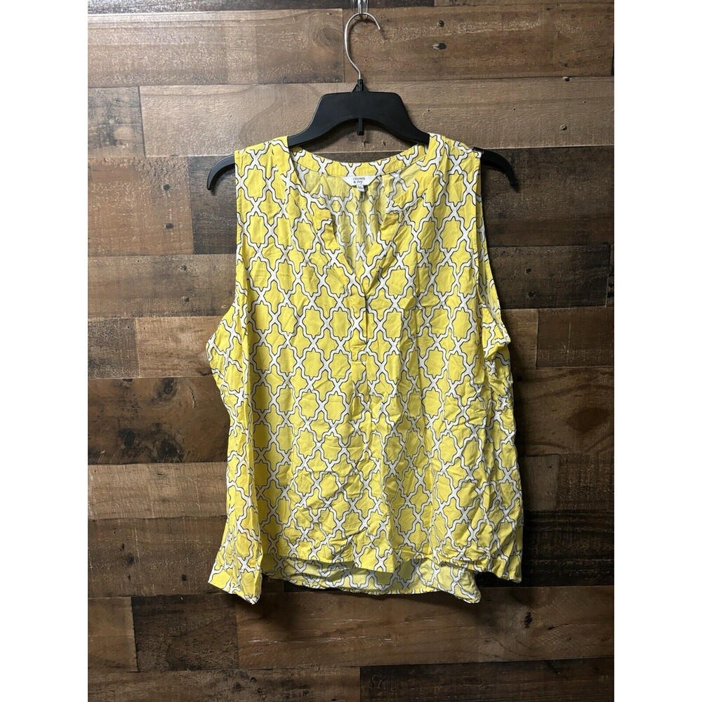 crown & ivy Yellow and White Sleeveless Geometric Print Blouse